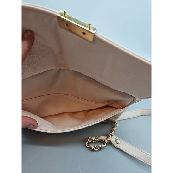 Forever 21 Blush Pink Quilted Faux Leather Shoulder Purse Gold Tone Hardware - Picture 10 of 13